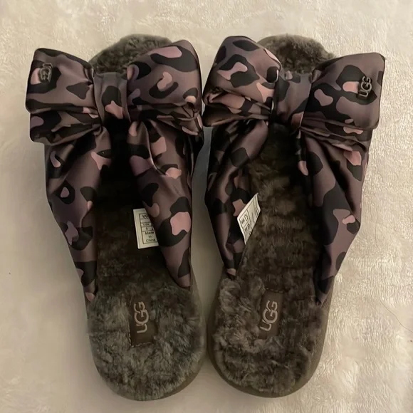 UGG Lushette Grey Leopard Puffer Slipper Sz